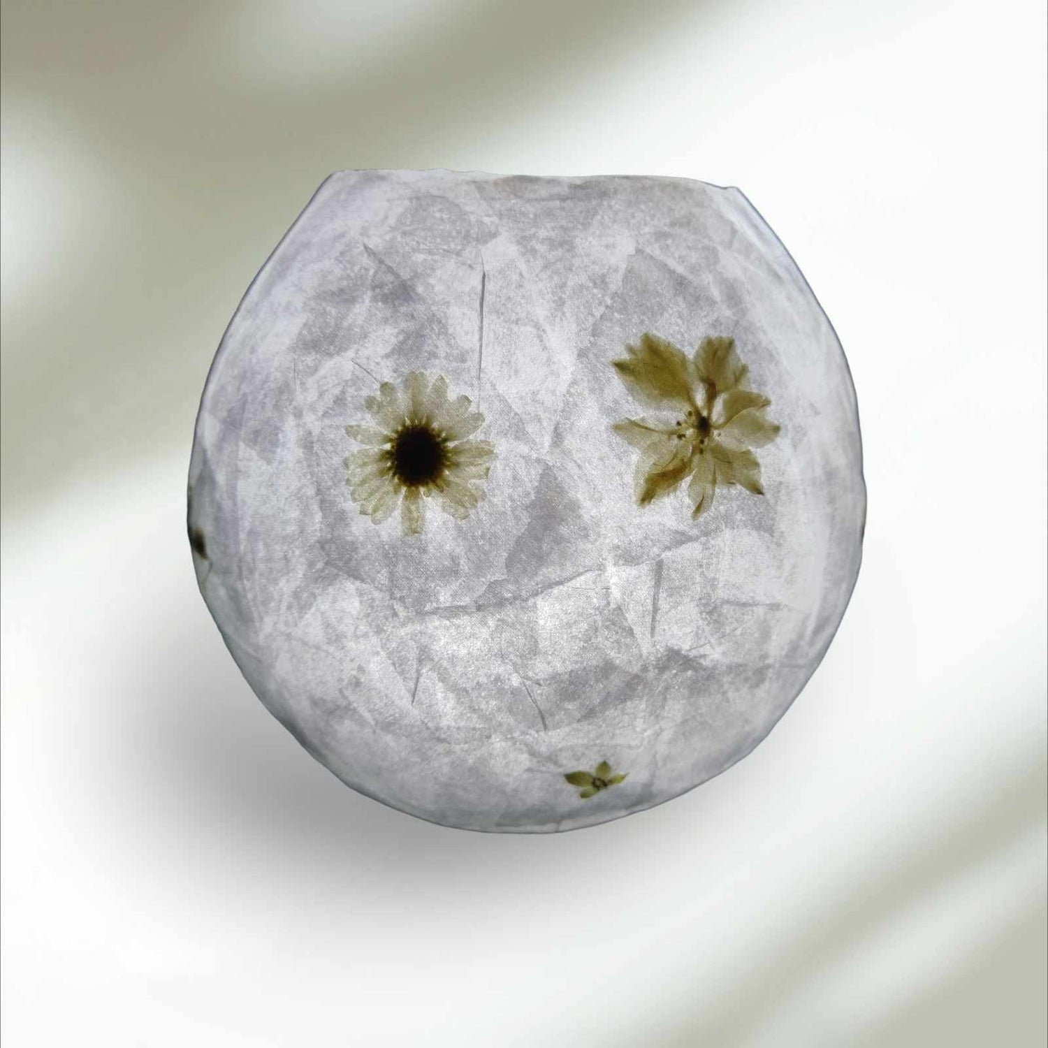 Stunning Pressed Flower Lantern - GG'S PAPER CREATIONS